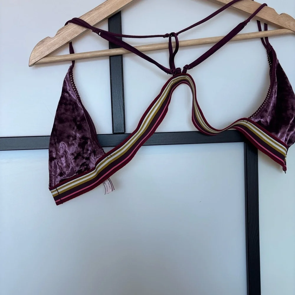 Victoria's Secret ‎ Unlined Strappy Triangle Velvet Bralette Bra Stripes Size XS